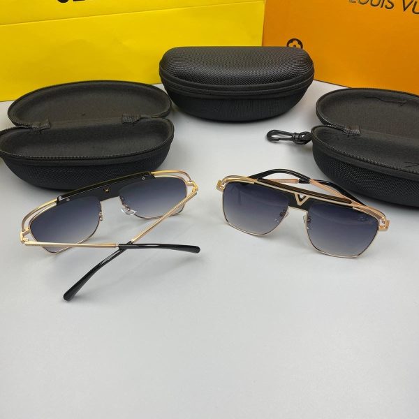 Louis Vuitton Sunglasses with Golden Finishing
