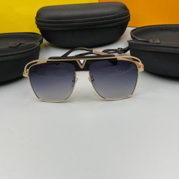 Louis Vuitton Sunglasses with Golden Finishing
