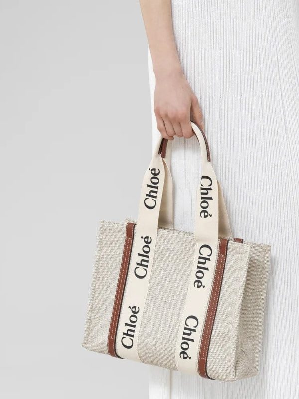 CHLOE Woody branded linen shoulder bag CHLOE Woody branded linen shoulder bag