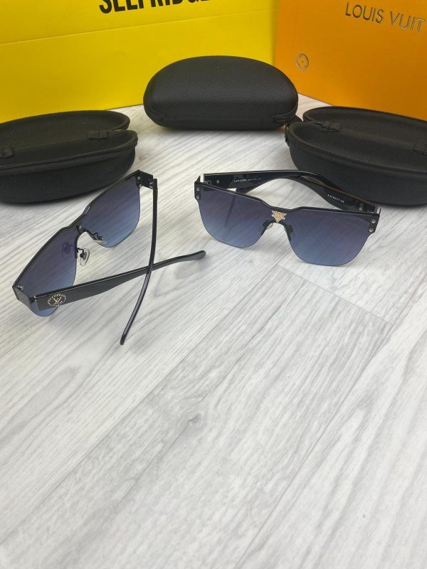 Louis Vuitton Sunglasses with Logo Louis Vuitton Sunglasses with Logo