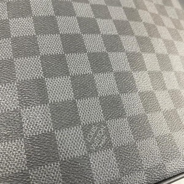 Louis Vuitton Messenger Bag