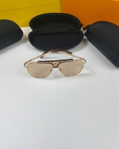 Louis Vuitton Sunglasses in Foam Color