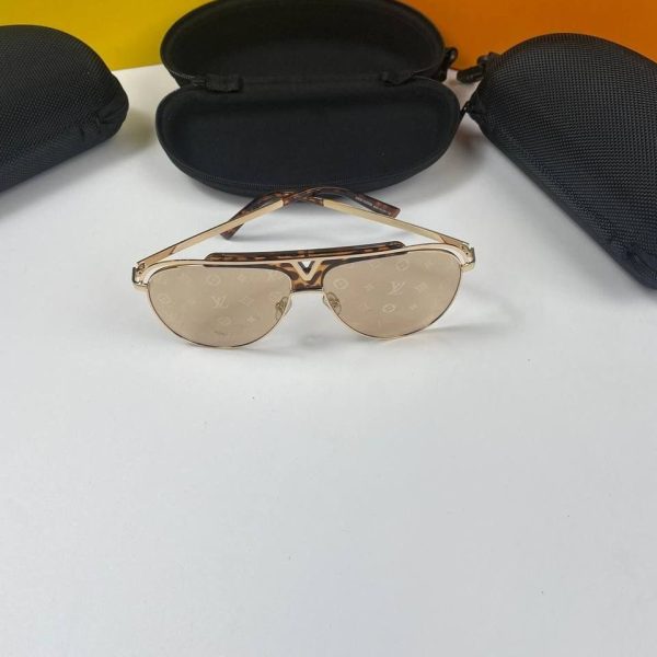 Louis Vuitton Sunglasses in Foam Color