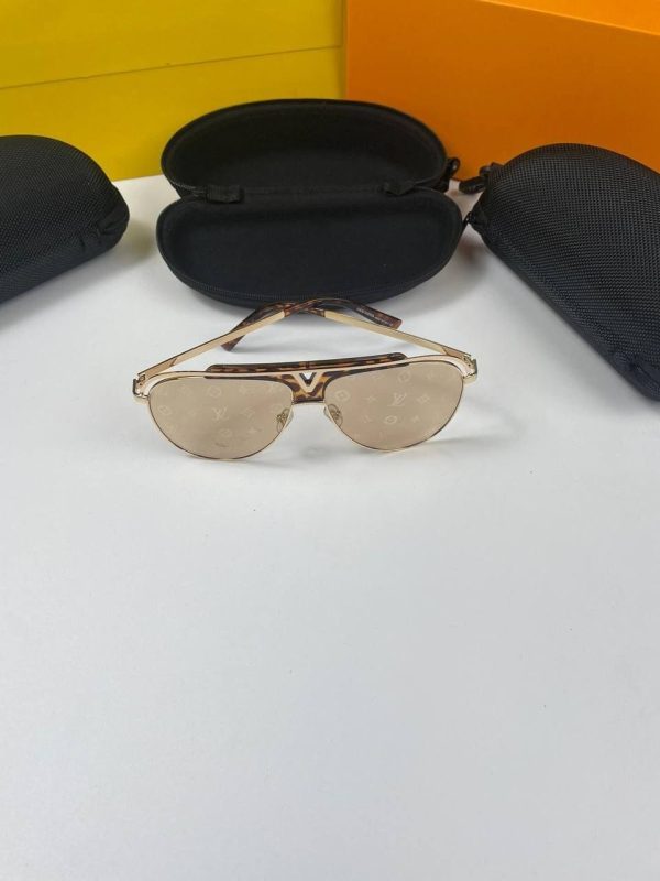Louis Vuitton Sunglasses in Foam Color