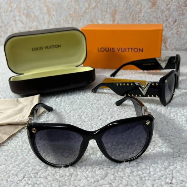 Louis Vuitton Round Frame Black on Silver Sunglasses