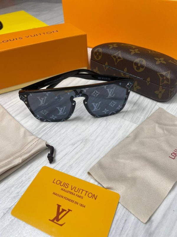 Tiffany & Co. Sleek Design Copper Brown Sunglasses Tiffany & Co. Sleek Design Copper Brown Sunglasses