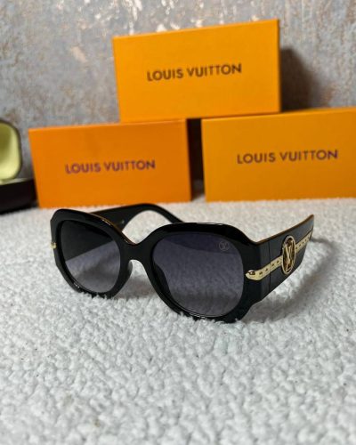 Louis Vuitton Elegant Black Mask Eyewear