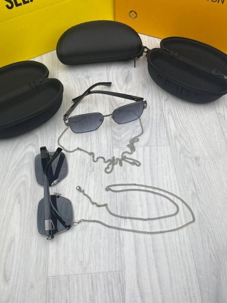 Marc Jacobs Black sunglasses