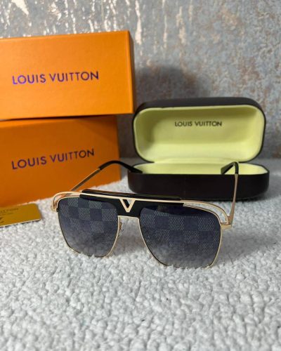 Louis Vuitton Golden Square Frame Black Faded Lens Eyewear