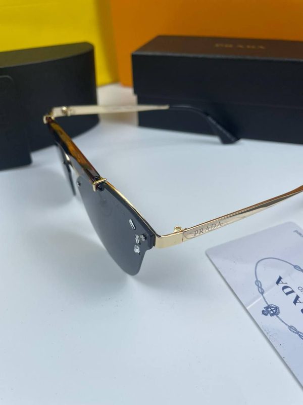 Prada Brown Black Cat Eye Pearl Frame Sunglasses Prada Brown Black Cat Eye Pearl Frame Sunglasses