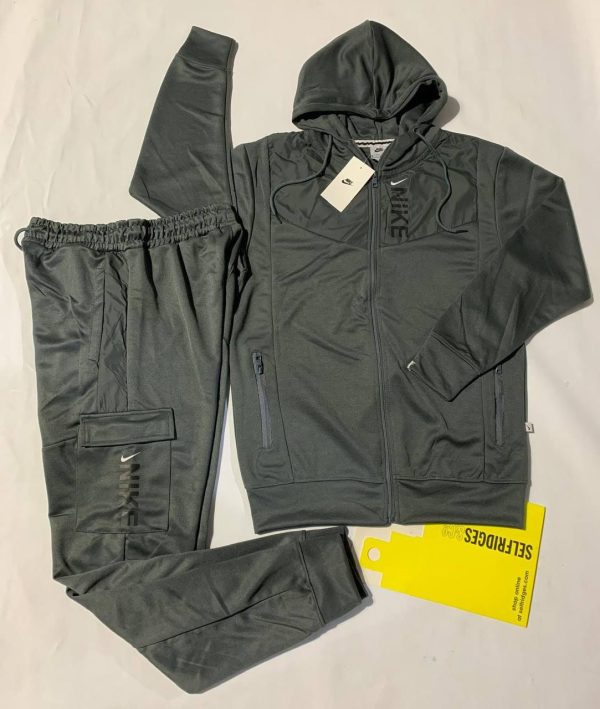 Nike Logo Printed Tracksuit with Hoodie in green Color Nike Logo Printed Tracksuit with Hoodie in green Color