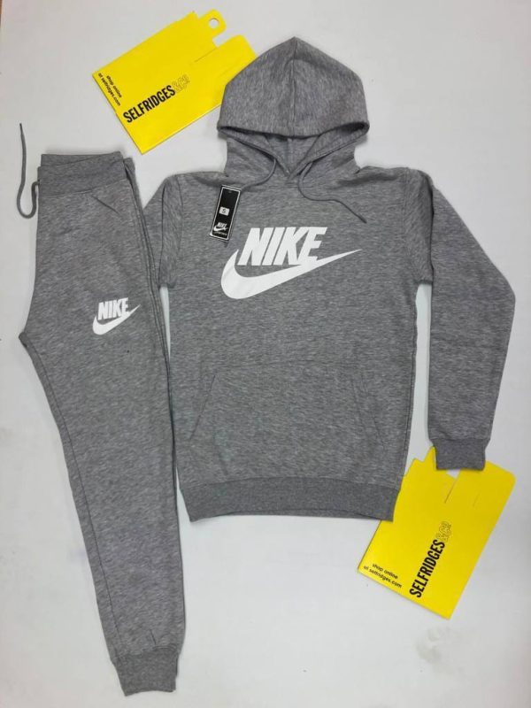 Nike Logo Printed Comfortable Tracksuit with Pullover Hoodie in 2 Colors Nike Logo Printed Comfortable Tracksuit with Pullover Hoodie in 2 Colors