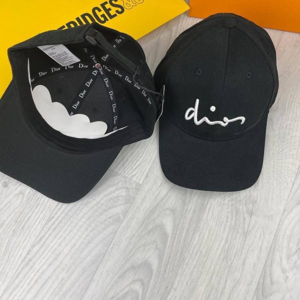 Dior Cap in white color