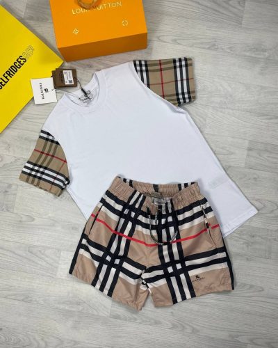 Burberry Vintage Check T-shirts and Shorts set in White T-Shirt