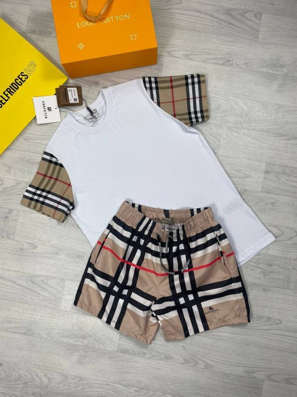 Burberry Vintage Check T-shirts and Shorts set in White T-Shirt