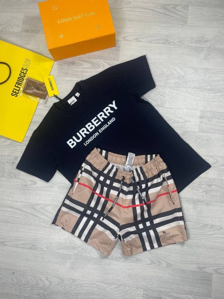 Burberry London England T-shirts and Shorts Set in Black T-Shirt