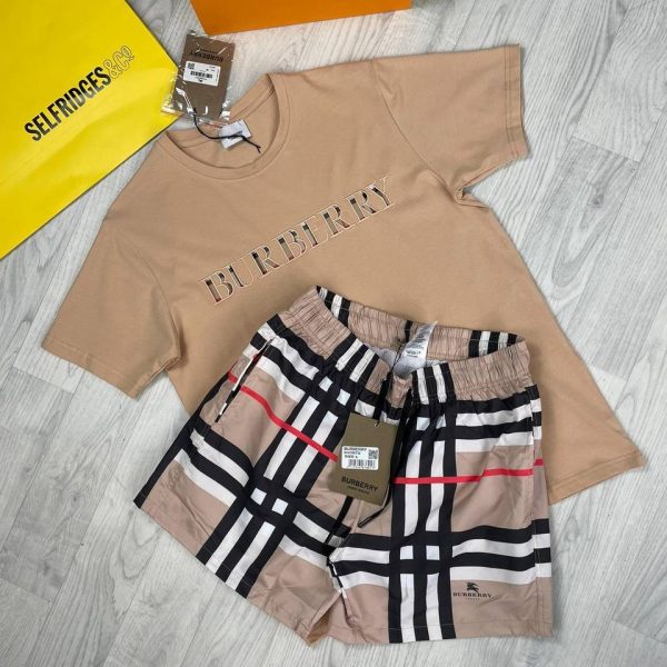 Burberry T-shirts with Vintage Shorts in Beige Colour