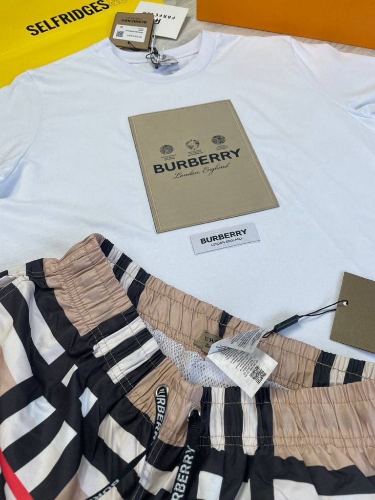 Burberry London England T-shirts with Beige Check Shorts in White Colour
