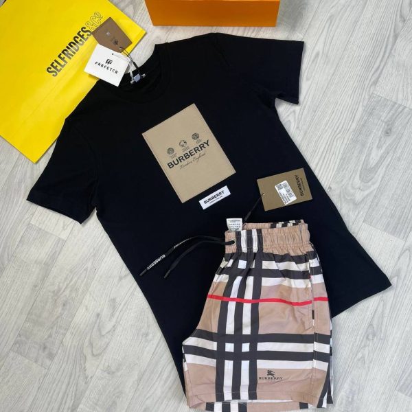 Burberry London England T-shirts with Beige Check Shorts in Black Colour