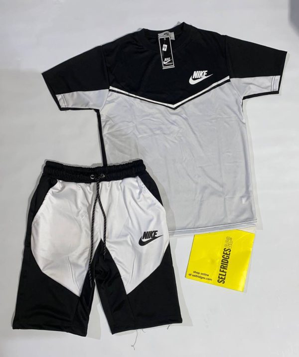 Nike T-shirts and Shorts set in multiple colors Nike T-shirts and Shorts set in multiple colors