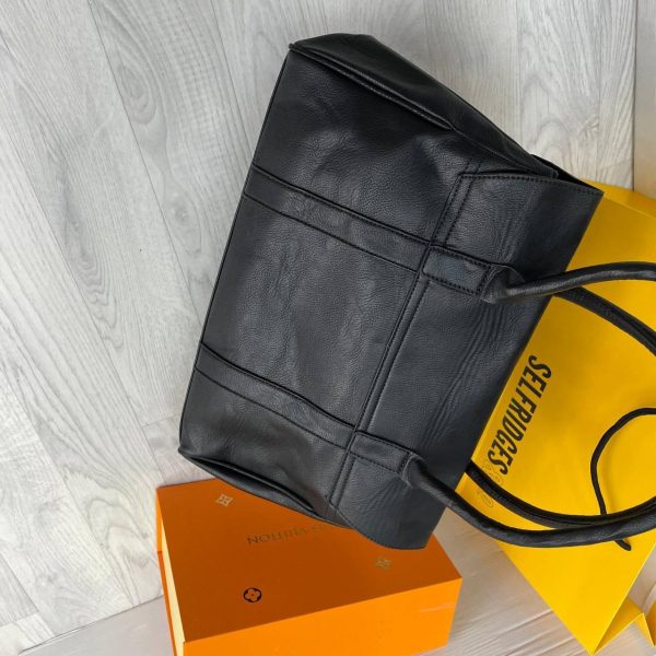 Mulberry Leather Tote Bag in Black Color