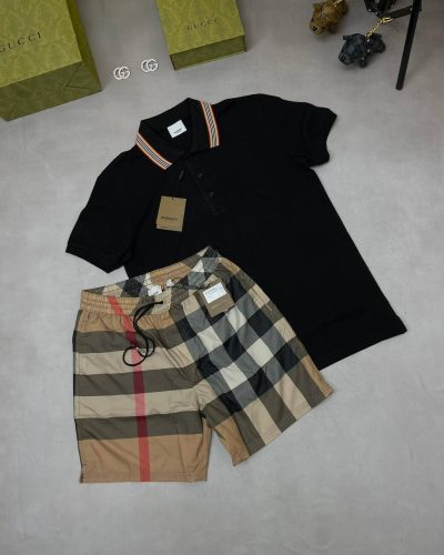 Burberry Stripe Collar Polo Shirts and Shorts Set in Black Colour