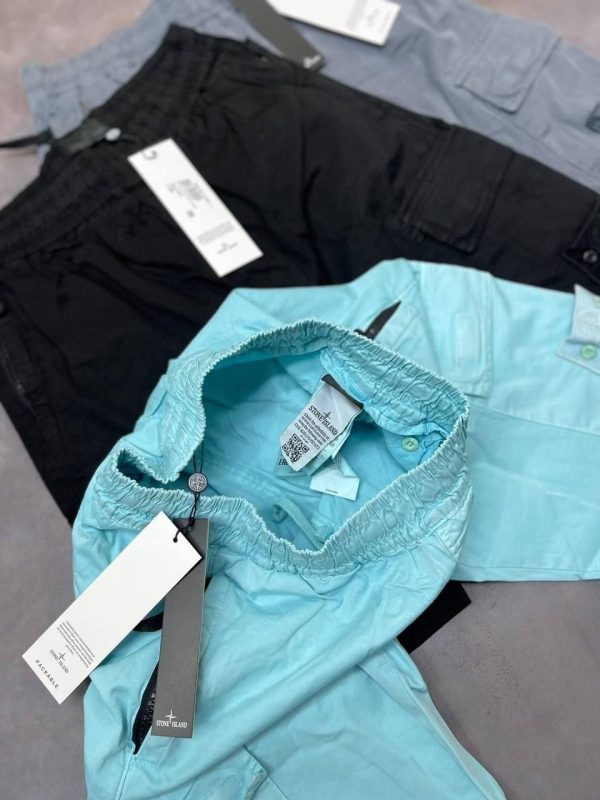 Stone Island Cargo Shorts in 3 different Colors Stone Island Cargo Shorts in 3 different Colors
