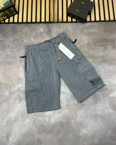 Stone Island Cargo Shorts in 3 different Colors Stone Island Cargo Shorts in 3 different Colors