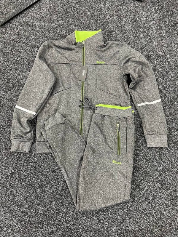 Boss Tracksuits with Pullover Hoodie in yellow colors Boss Tracksuits with Pullover Hoodie in yellow colors