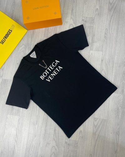 Bottega Veneta T Shirt in Black colour