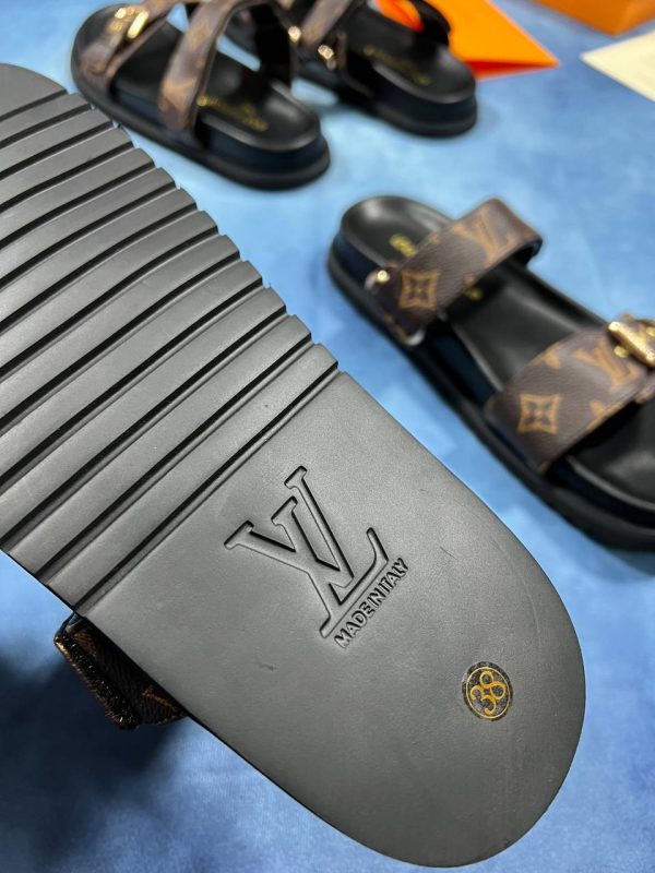 Louis Vuitton Bom Dia 1AAW8H Flat Comfortable Brown Slider Comes with Full Packaging Louis Vuitton Bom Dia 1AAW8H Flat Comfortable Brown Slider Comes with Full Packaging