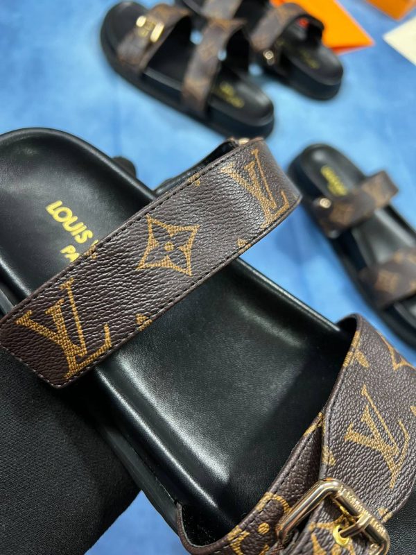 Louis Vuitton Bom Dia 1AAW8H Flat Comfortable Brown Slider Comes with Full Packaging Louis Vuitton Bom Dia 1AAW8H Flat Comfortable Brown Slider Comes with Full Packaging