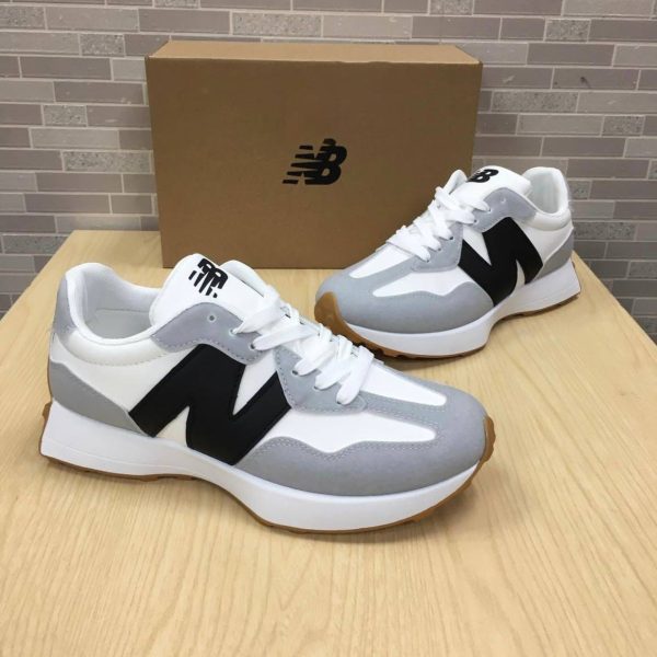 NEW BALANCE Black Shoe Comes with Full Packaging