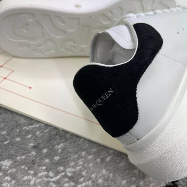 ALEXANDER MCQUEEN Leather white sneakers