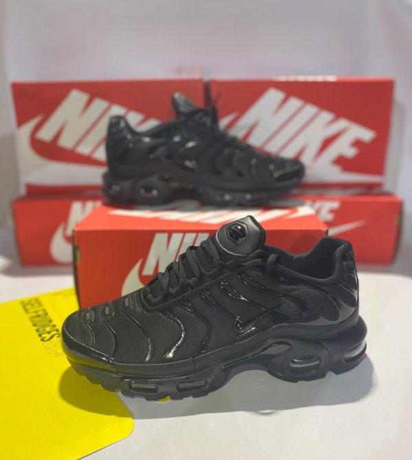 Nike Air Max Plus Black Shoe