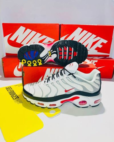 Nike Air Max Plus White Red Sneakers Nike Air Max Plus White Red Sneakers