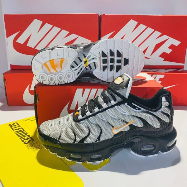 Nike Air Max Plus Grey Black Shoe