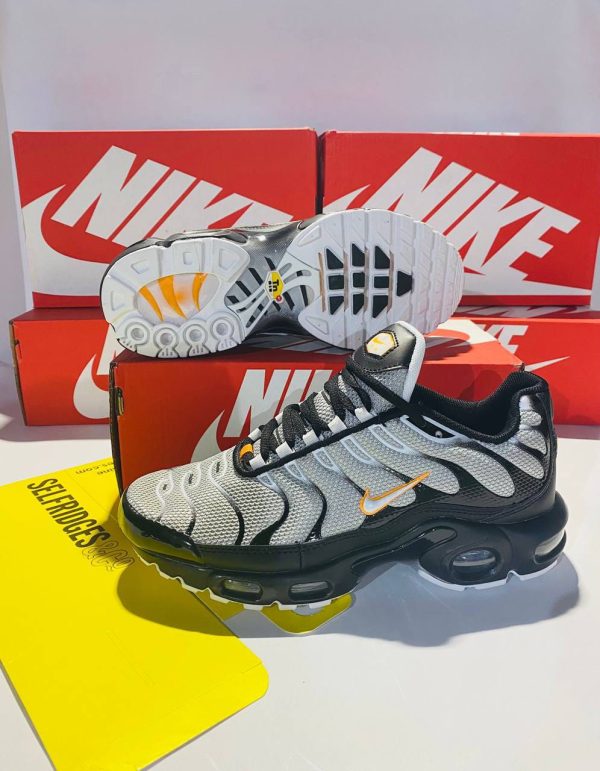 Nike Air Max Plus Grey Black Shoe Nike Air Max Plus Grey Black Shoe