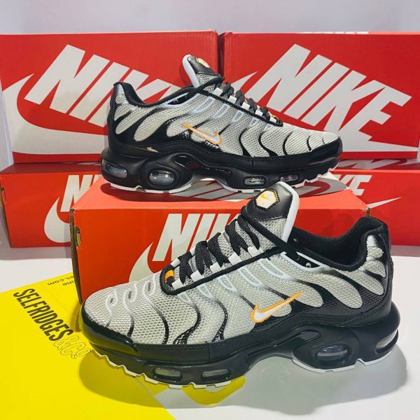 Nike Air Max Plus Grey Black Shoe