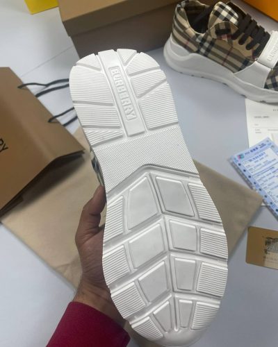 Dior Comfortable Footwear in 3 Colors Comes with Full Packaging Dior Comfortable Footwear in 3 Colors Comes with Full Packaging