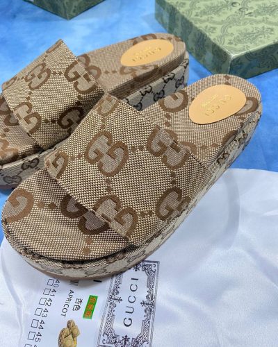 Gucci GG Printed Platform Slides/ Sandals Women's DH Gate Comes With Box