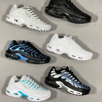Nike Airmax Sneakers in Multiple colors