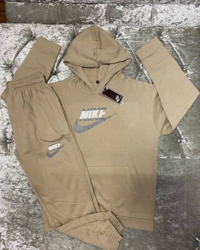 Ladies Nike Tracksuit in beige Colors
