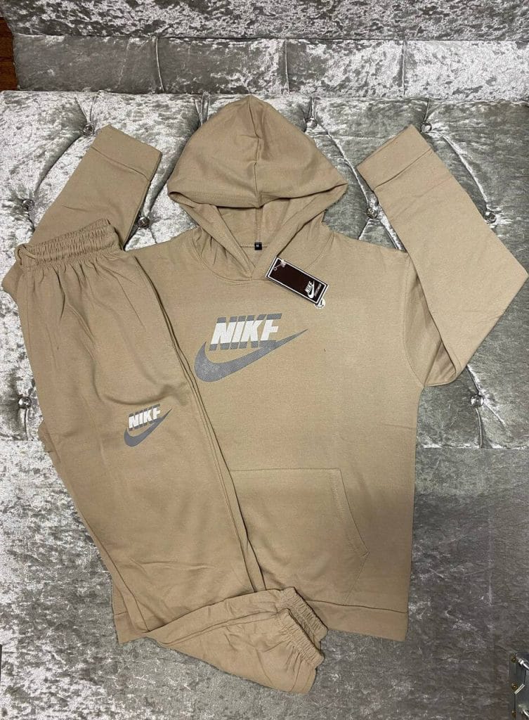 Ladies Nike Tracksuit in beige Colors