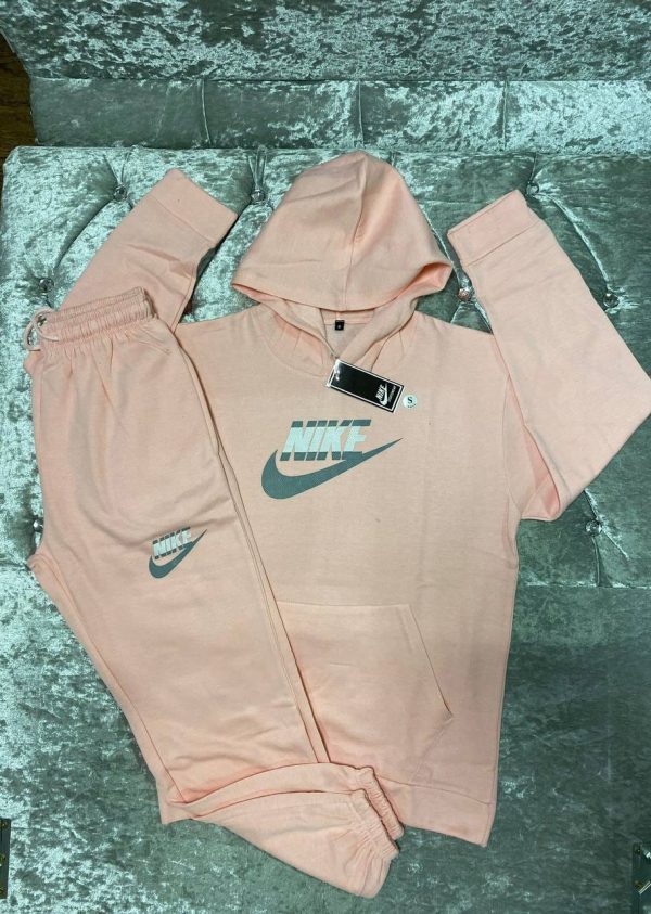 Ladies Nike Tracksuit in pink Color Ladies Nike Tracksuit in pink Color