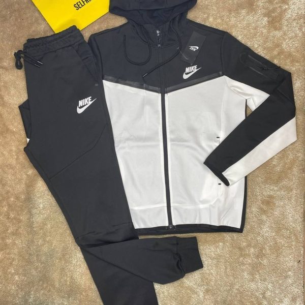 Nike Tech Fleece Tracksuit for Men Black/White
