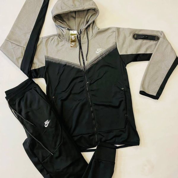 Nike Tech Fleece Tracksuit Nike Dry Fit in black color