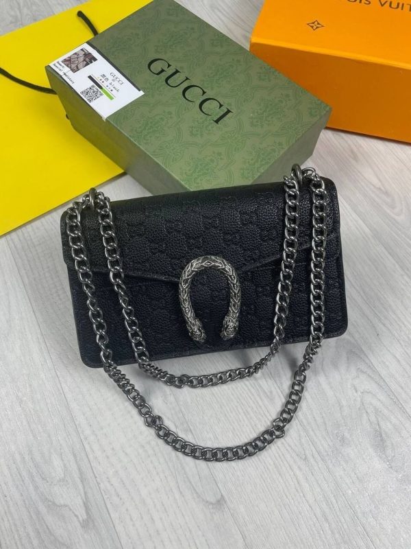 Gucci Dionysus GG Supreme Mini Clutch Luxury Chain Bag for Women In Black Colour Gucci Dionysus GG Supreme Mini Clutch Luxury Chain Bag for Women In Full Black Colour