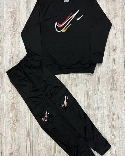Nike Multi Fleece Tracksuit in black Color