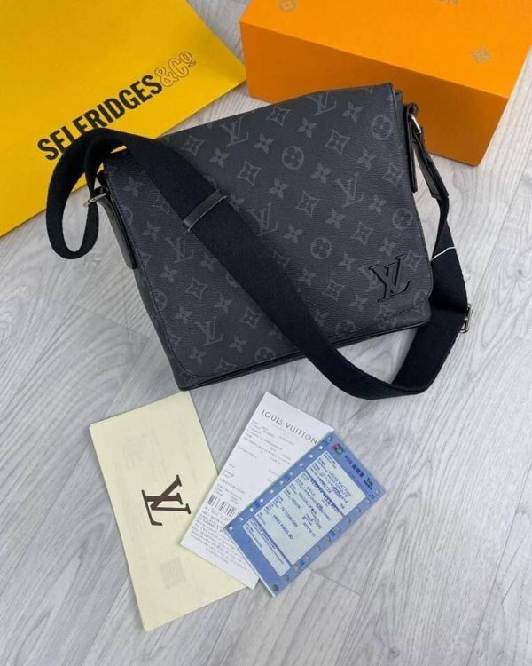 Louis Vuitton Men LV District Mens Messenger Crossbody Man Fake Bag with Monogram Canvas
